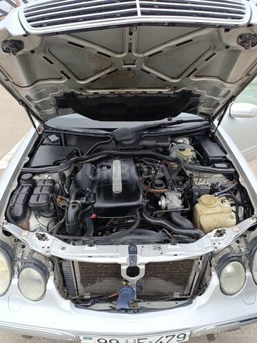 Mercedes E 220 d 2001, 390,000 km - 2.2 l - Beyləqan