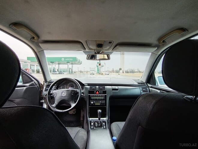 Mercedes E 220 d 2001, 390,000 km - 2.2 l - Beyləqan