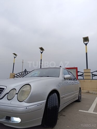 Mercedes E 220 d 2001, 390,000 km - 2.2 l - Beyləqan