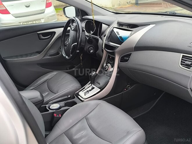 Hyundai Elantra 2011, 221,755 km - 1.8 l - Bakı