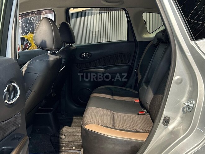 Nissan Note-7
