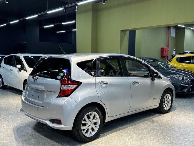 Nissan Note-9