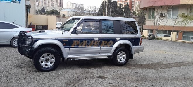 Mitsubishi Pajero 1993, 450,000 km - 2.8 л - Bakı
