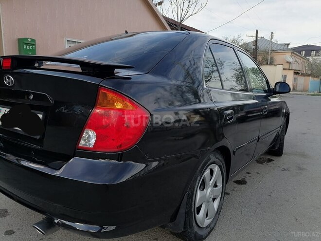 Hyundai Accent 2005, 402,000 km - 1.5 l - Quba