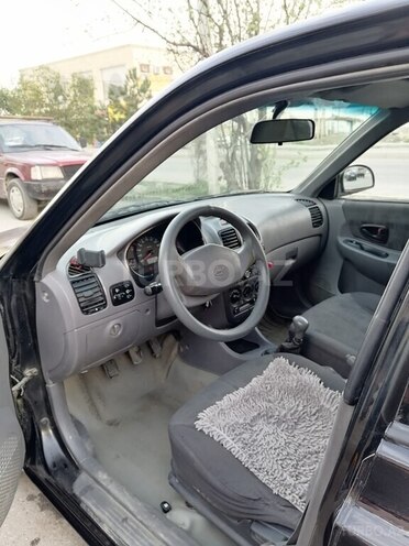 Hyundai Accent 2005, 402,000 km - 1.5 l - Quba