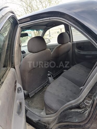 Hyundai Accent 2005, 402,000 km - 1.5 l - Quba