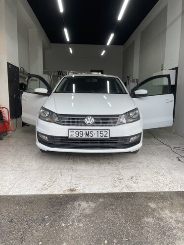 Volkswagen Polo 2018, 190,000 km - 1.6 l - Bakı