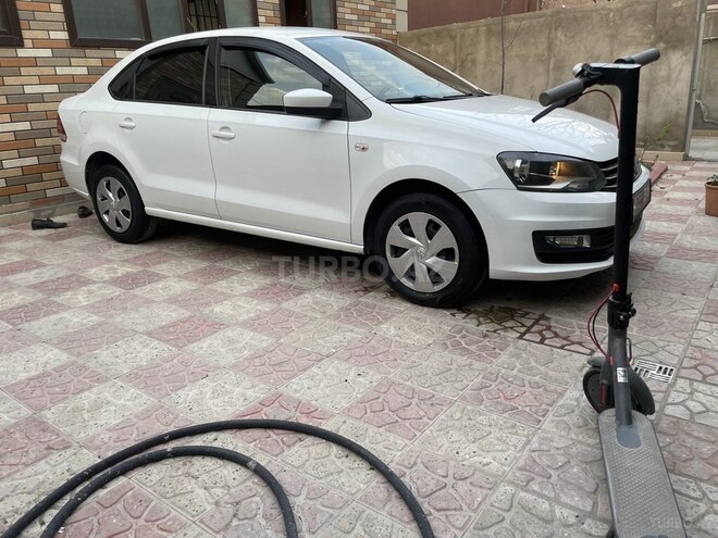 Volkswagen Polo 2018, 190,000 km - 1.6 l - Bakı