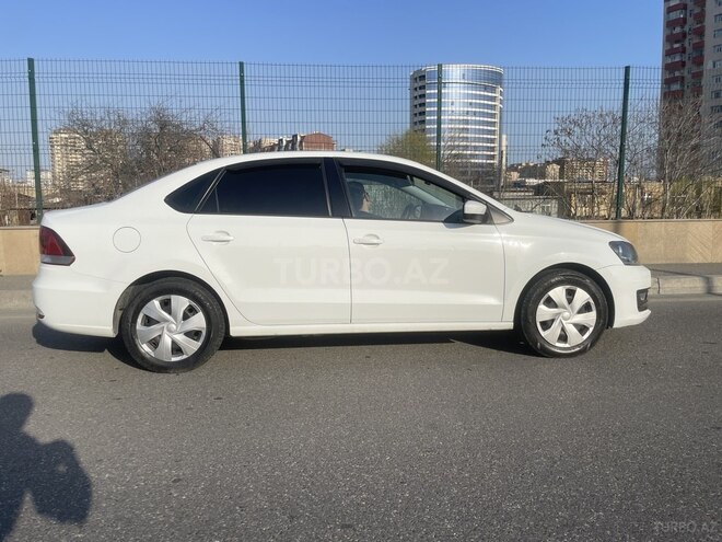 Volkswagen Polo 2018, 190,000 km - 1.6 l - Bakı