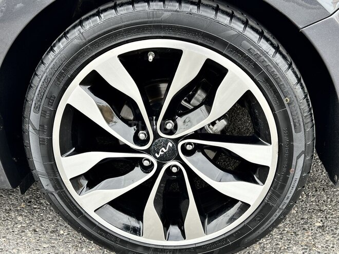 Kia K5-16