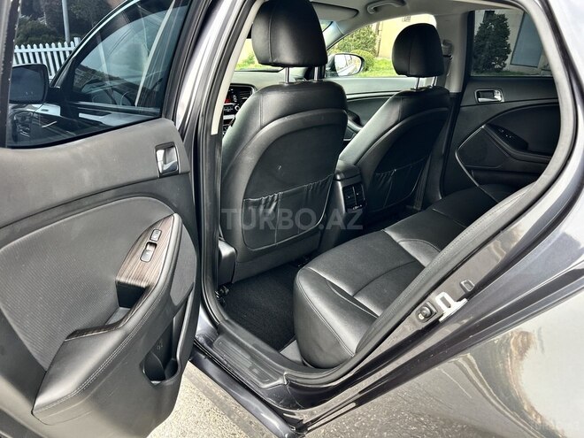 Kia K5-13