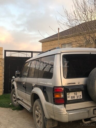 Mitsubishi Pajero 1995, 320,000 km - 2.8 l - Bakı