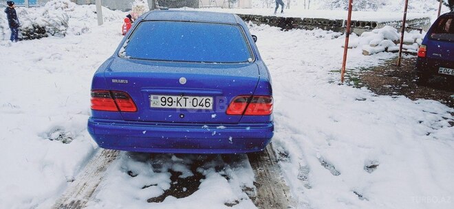 Mercedes E 220 d 2000, 520,000 km - 2.2 л - Şirvan