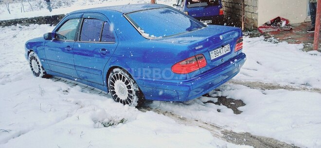 Mercedes E 220 d 2000, 520,000 km - 2.2 л - Şirvan