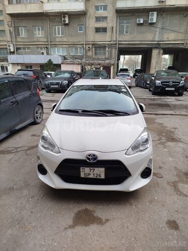 Toyota Aqua 2017, 130,000 km - 1.5 l - Bakı