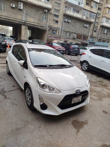 Toyota Aqua 2017, 130,000 km - 1.5 l - Bakı