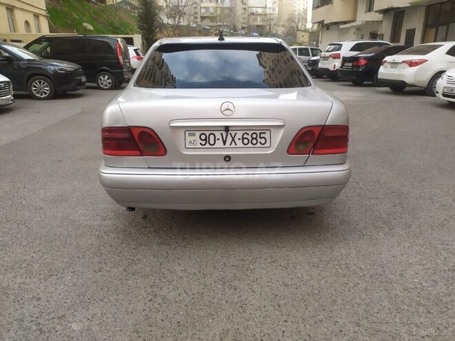 Mercedes E 220 d 1998, 256,333 km - 2.2 л - Bakı