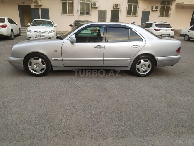 Mercedes E 220 d 1998, 256,333 km - 2.2 л - Bakı
