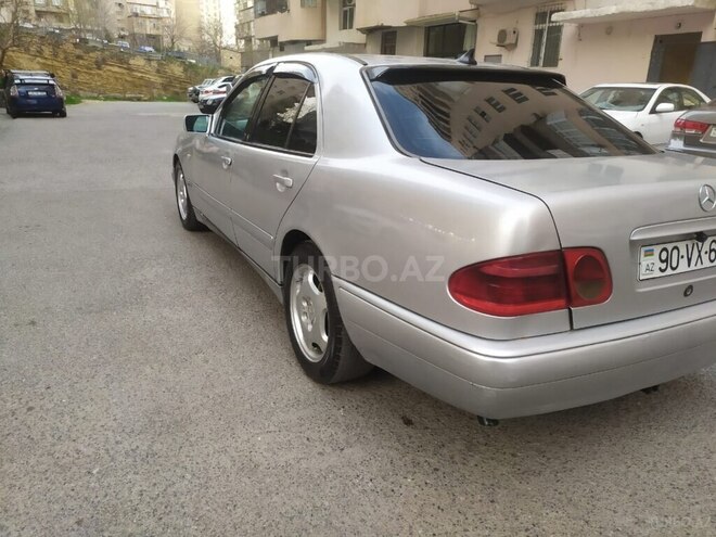 Mercedes E 220 d 1998, 256,333 km - 2.2 л - Bakı