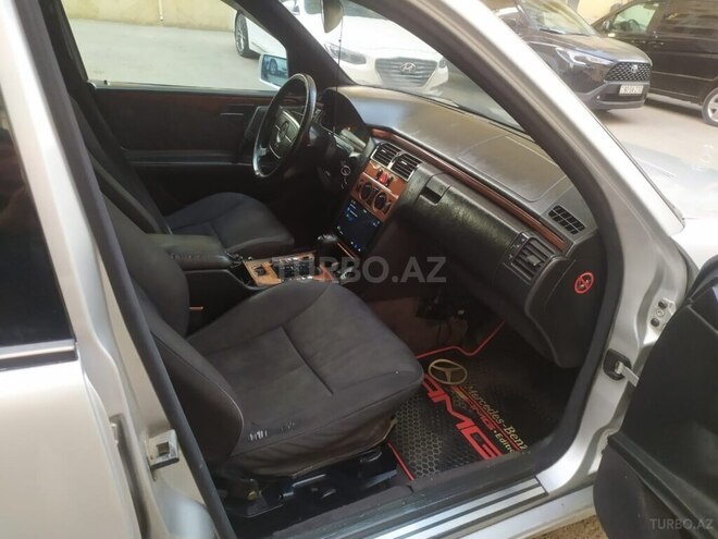 Mercedes E 220 d 1998, 256,333 km - 2.2 л - Bakı