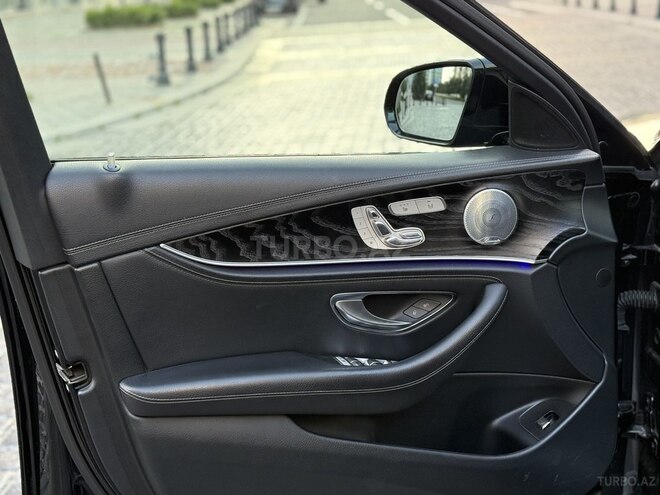 Mercedes E 300 2018, 143,000 km - 2.0 л - Bakı
