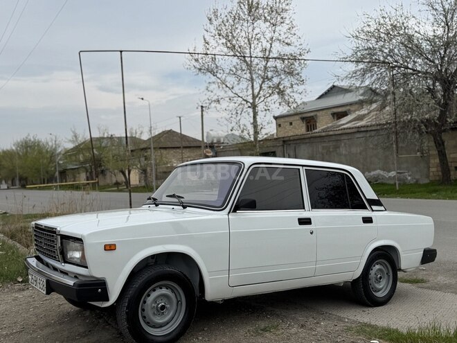 LADA (VAZ) 2107 2010, 90,000 km - 1.6 l - Yevlax