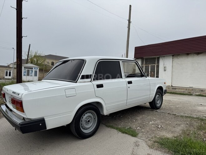 LADA (VAZ) 2107 2010, 90,000 km - 1.6 l - Yevlax