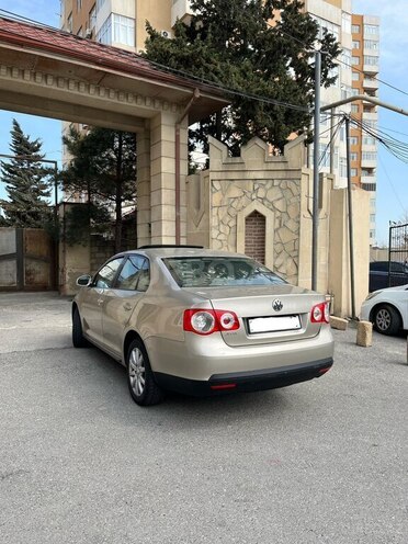 Volkswagen Jetta 2007, 220,000 km - 1.6 l - Bakı