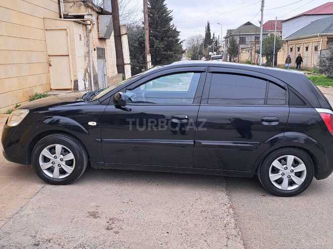 Kia Rio 2009, 301,800 km - 1.4 l - Salyan