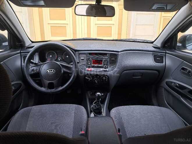 Kia Rio 2009, 301,800 km - 1.4 l - Salyan