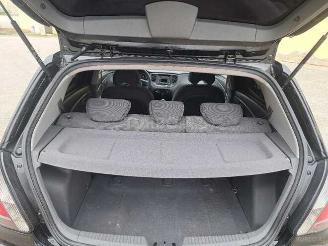 Kia Rio 2009, 301,800 km - 1.4 l - Salyan