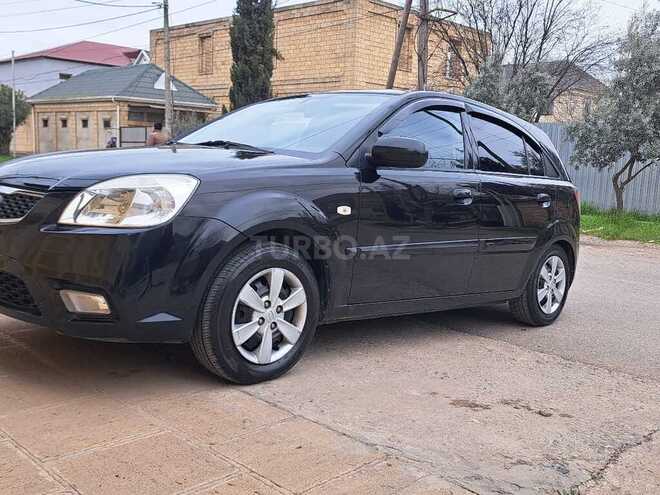 Kia Rio 2009, 301,800 km - 1.4 l - Salyan