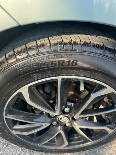 Toyota Prius 2015, 204,000 km - 1.8 л - Bakı