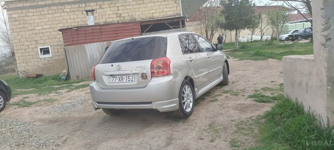 Toyota Corolla 2005, 254,800 km - 1.4 l - Saatlı