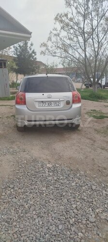 Toyota Corolla 2005, 254,800 km - 1.4 l - Saatlı