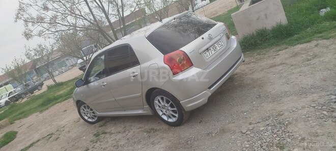 Toyota Corolla 2005, 254,800 km - 1.4 l - Saatlı