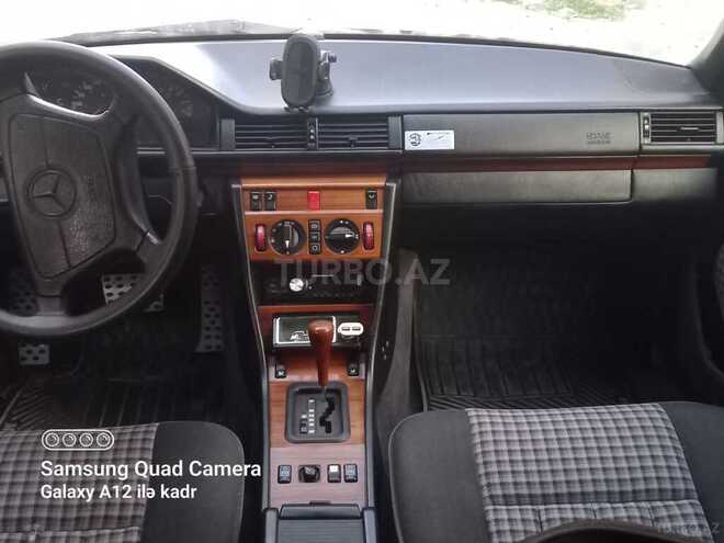 Mercedes E 220 1995, 457,876 km - 2.2 l - Bakı