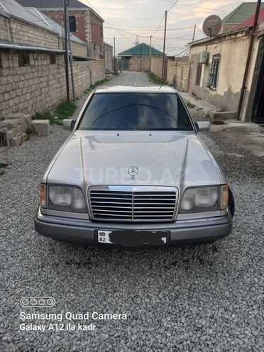 Mercedes E 220 1995, 457,876 km - 2.2 l - Bakı