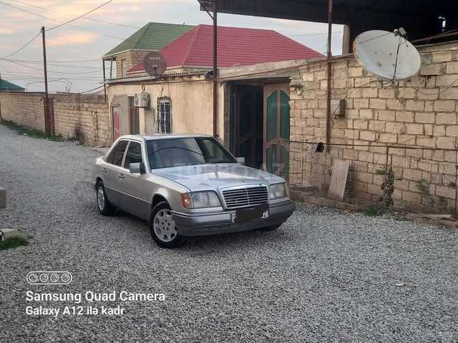 Mercedes E 220 1995, 457,876 km - 2.2 l - Bakı