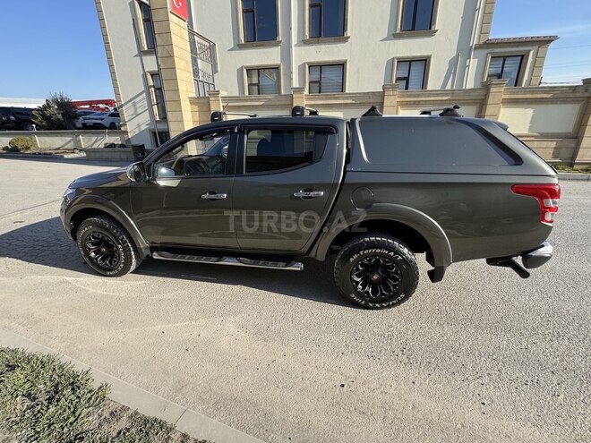 Mitsubishi L200 2016, 174,500 km - 2.4 l - Bakı