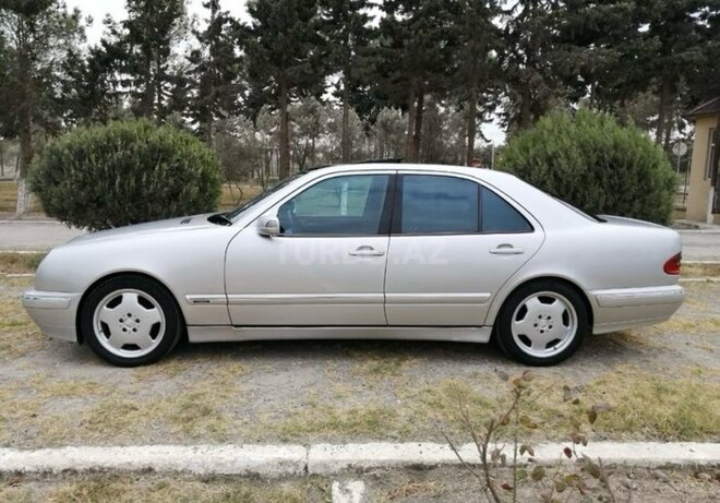 Mercedes E 220 d 2000, 390,000 km - 2.2 л - Bakı