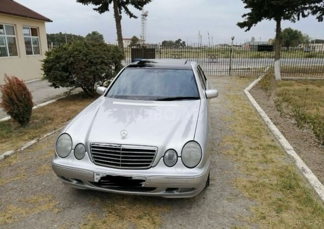 Mercedes E 220 d 2000, 390,000 km - 2.2 л - Bakı
