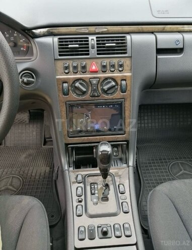 Mercedes E 220 d 2000, 390,000 km - 2.2 л - Bakı