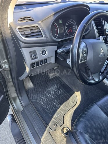 Mitsubishi L200 2016, 174,500 km - 2.4 l - Bakı