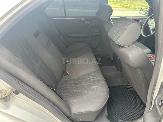 Mercedes E 220 d 2000, 331,000 km - 2.2 l - Şirvan