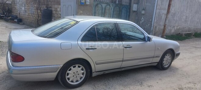 Mercedes E 240 1999, 353,454 km - 2.4 l - Sumqayıt