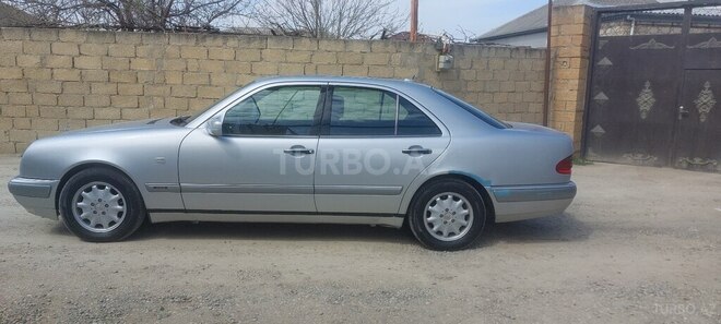 Mercedes E 240 1999, 353,454 km - 2.4 l - Sumqayıt