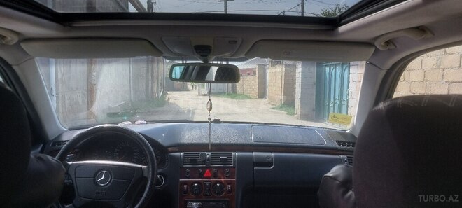 Mercedes E 240 1999, 353,454 km - 2.4 l - Sumqayıt