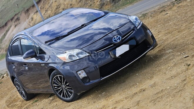 Toyota Prius-4