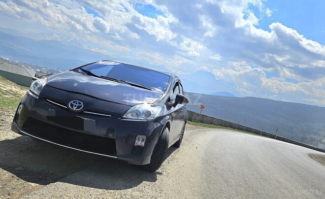 Toyota Prius-7